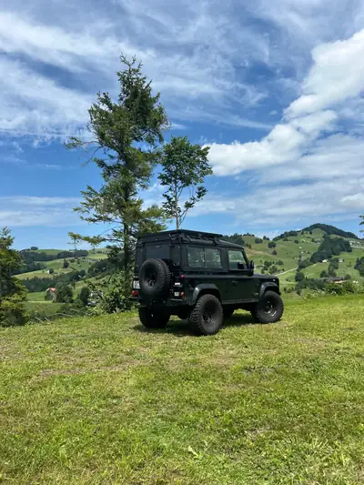 Land Rover Defender 90 CSW TD5 — Légende tout-terrain, entretien impeccable et aménagement professionnel — Thumbnail 15