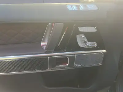 Mercedes-Benz G 63 AMG 2025 — Le SUV de prestige ultime, 605 ch et technologie hybride — Miniature 10