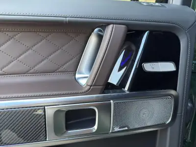 Mercedes-Benz G 63 AMG 2025 — Le SUV de prestige ultime, 605 ch et technologie hybride — Miniature 18