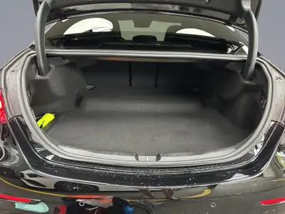 Mercedes-Benz C 63 AMG S E Performance — Hypersportive hybride 680 ch, 25 000 km — Miniature 17