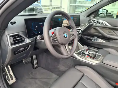 BMW M4 Cabrio Competition M xDrive — 510 ch, cabriolet haute performance, garantie usine — dashboard