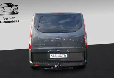 Ford Tourneo Custom 320 L2H1 Titanium X — Minibus 8 places, diesel automatique, très bon état — dashboard