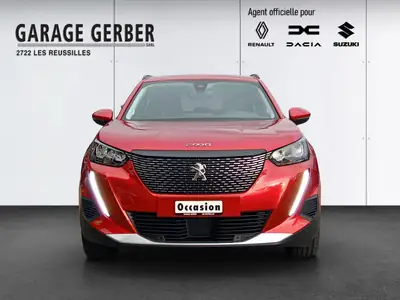 Peugeot 2008 1.2 PureTech 130 Allure — SUV compact dynamique, entretien Peugeot à jour — fianco