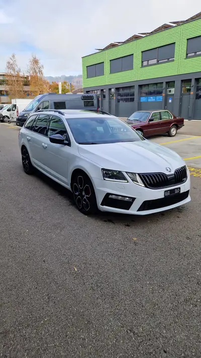 Skoda Octavia Combi RS 245 TSI — Break sportif, 119'000 km, freins neufs — exterior view