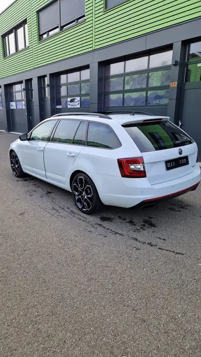 Skoda Octavia Combi RS 245 TSI — Break sportif, 119'000 km, freins neufs — rear view