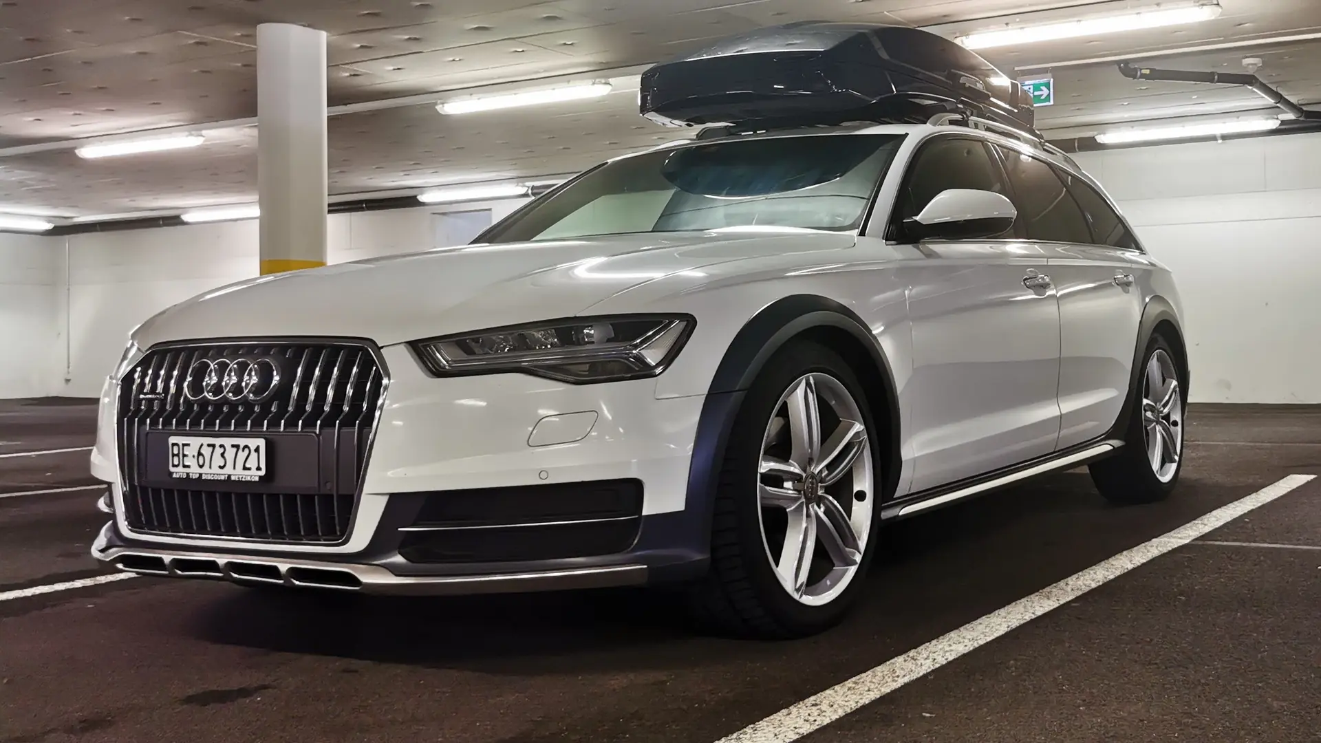 Audi A6 Allroad 3.0 TDI Quattro — Break de luxe polyvalent, 220000 km — vista esterna