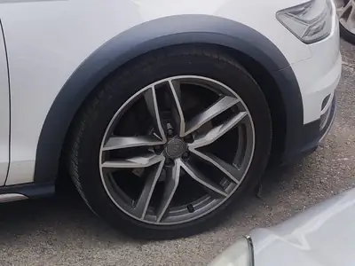 Audi A6 Allroad 3.0 TDI Quattro — Break de luxe polyvalent, 220000 km — dettaglio