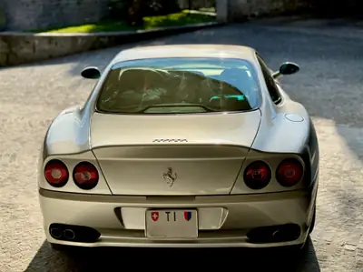 Ferrari F550 Maranello 1997 — Légendaire V12 Biturbo, seulement 23'990 km — Miniatura 8