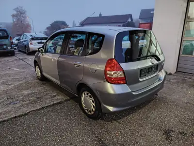Honda Jazz 1.4i LS — Citadine polyvalente et fiable, bien entretenue — detail