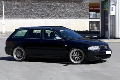 Audi S4 B5 Break 2000 — Break sportif authentique, 265 ch et transmission manuelle — detail