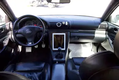 Audi S4 B5 Break 2000 — Break sportif authentique, 265 ch et transmission manuelle — Thumbnail 10