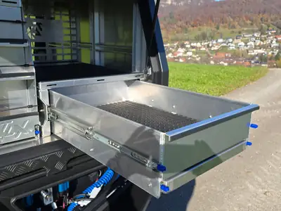ISUZU D-MAX CrewCab Nitro Sport 4x4 — Pick-up offroad haute performance, kilométrage réduit — Detail