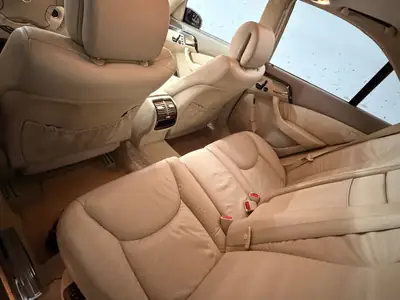 Mercedes-Benz S 500 4Matic — Berline de prestige avec transmission intégrale et 8 pneumatiques — détail