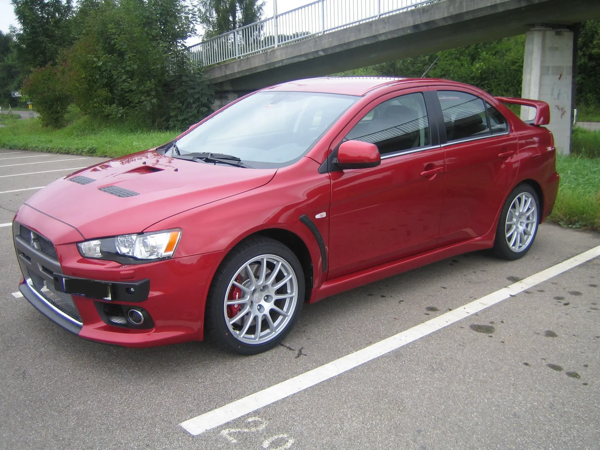 Mitsubishi Lancer Evo X GSR TC-SST — Légende sportive, 36'000 km, son Rockford Fosgate — vue extérieure
