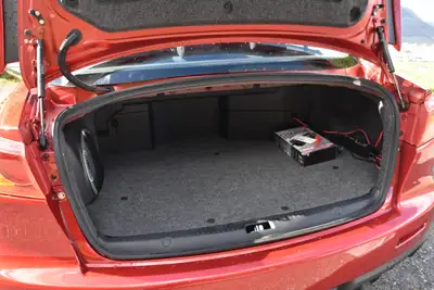 Mitsubishi Lancer Evo X GSR TC-SST — Légende sportive, 36'000 km, son Rockford Fosgate — Miniature 19