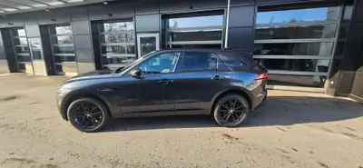 Jaguar F-PACE 30t R-Sport AWD — SUV premium 300 ch, 93'000 km seulement — côté