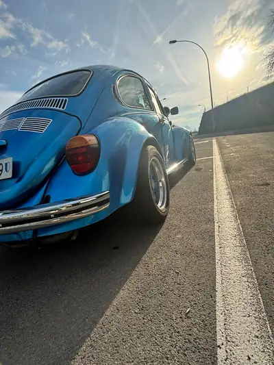 VW Käfer 1973 — Légende automobile restylisée, 130 PS et moteur 1915cc suralimenté — vista esterna