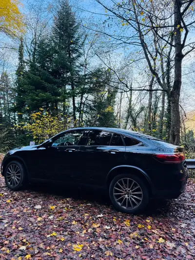 Mercedes-Benz GLC Coupé 200 4Matic — SUV premium hybride léger, 45'500 km — Seitenansicht