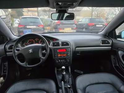 Peugeot 406 Coupé 3.0 V6 Pack — Un coupé français mythique, sans sinistre — Miniature 8