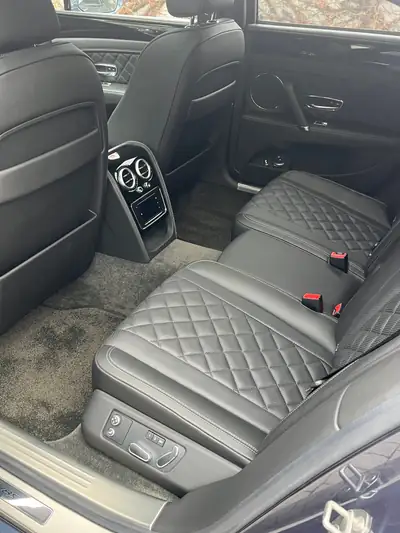 Bentley Flying Spur V8 S — Berline de prestige, 34'000 km seulement — détail