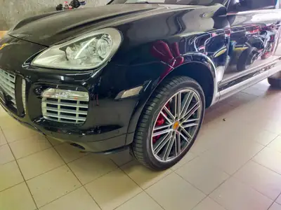 Porsche Cayenne 957 Turbo S — SUV haute performance, 540 ch, entretien impeccable — Miniature 7