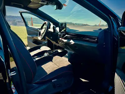 VW ID.4 GTX 77 kWh 4Motion — SUV électrique haute performance, 33 000 km seulement — dettaglio