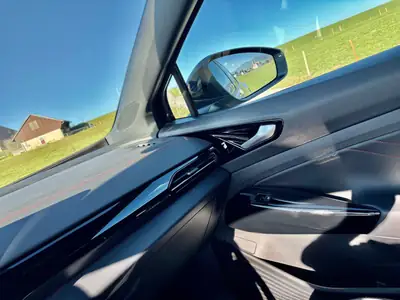 VW ID.4 GTX 77 kWh 4Motion — SUV électrique haute performance, 33 000 km seulement — Miniatura 9
