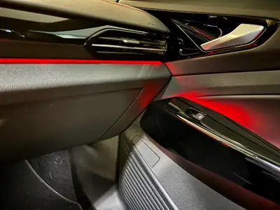VW ID.4 GTX 77 kWh 4Motion — SUV électrique haute performance, 33 000 km seulement — Miniatura 12