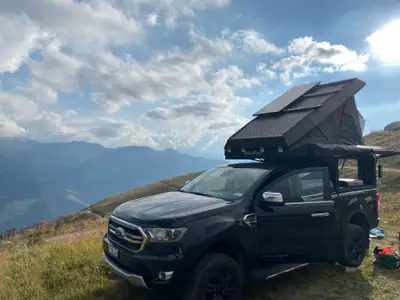 Ford Ranger Limited 2.0 Eco Blue 4x4 — Pick-up premium avec cellule Alucab camper — side view