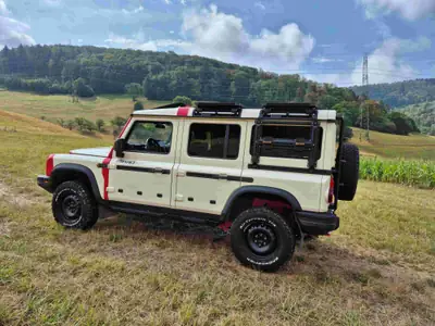 INEOS Grenadier 3.0D Trialmaster Edition — SUV robuste sans électronique envahissante — Armaturenbrett