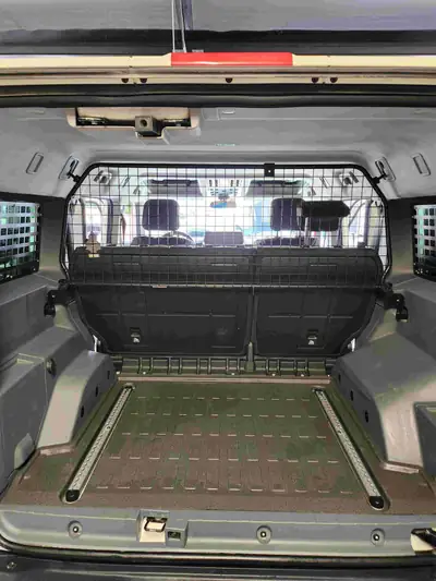 INEOS Grenadier 3.0D Trialmaster Edition — SUV robuste sans électronique envahissante — Miniatur 10