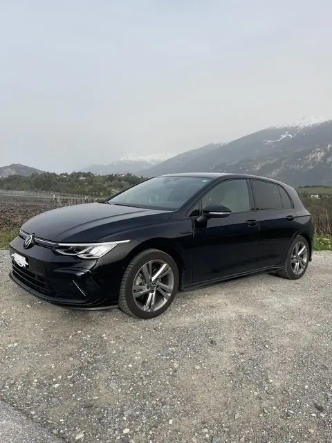 VW Golf 1.5 TSI ACT R-Line — Compacte dynamique, 68'000 km seulement