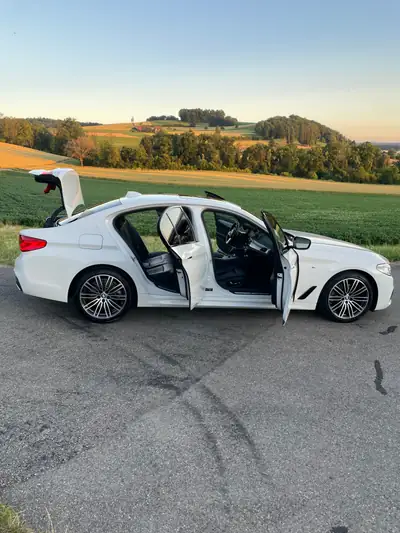BMW 520d xDrive M-Sport — Berline diesel performante, 83 500 km, traction intégrale — dashboard