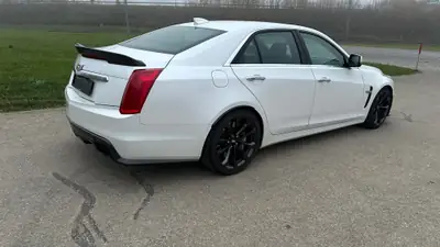 Cadillac CTS-V Sedan 6.2 Supercharged — Muscle car américaine, 649 ch — Armaturenbrett