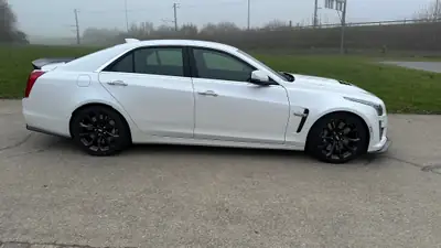 Cadillac CTS-V Sedan 6.2 Supercharged — Muscle car américaine, 649 ch — Innenraum