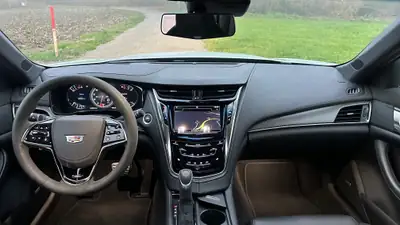 Cadillac CTS-V Sedan 6.2 Supercharged — Muscle car américaine, 649 ch — Miniatur 12