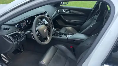 Cadillac CTS-V Sedan 6.2 Supercharged — Muscle car américaine, 649 ch — Miniatur 17