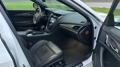 Cadillac CTS-V Sedan 6.2 Supercharged — Muscle car américaine, 649 ch — Miniatur 19