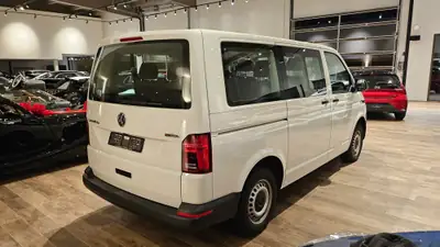 VW T6.1 2.0 TDI 4Motion — Minibus 8 places, tout-terrain, entretien récent — Thumbnail 9