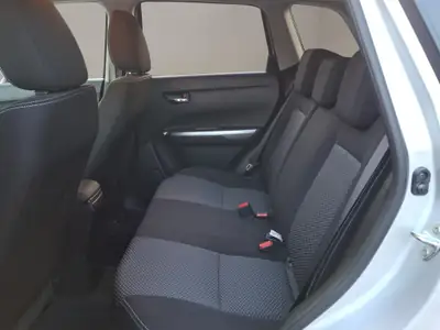 Suzuki Vitara 1.4 T Compact+ Hybrid 4x4 — SUV compact hybride, consommation maîtrisée — Thumbnail 10