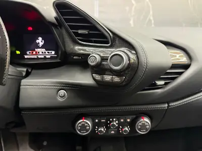 Ferrari 488 GTB — Le coupé sport italien ultime, 670 ch et suspension Novitec — Miniature 11