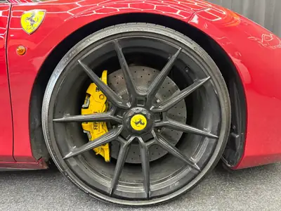 Ferrari 488 GTB — Le coupé sport italien ultime, 670 ch et suspension Novitec — Miniature 15