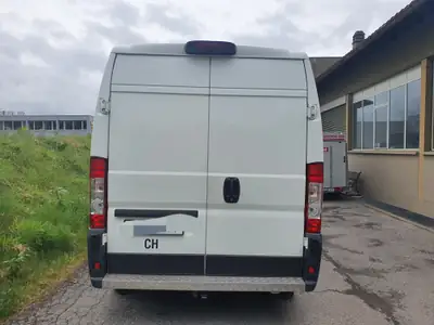 Peugeot Boxer 335-160 FL2 — Utilitaire diesel robuste, révision complète incluse — fianco