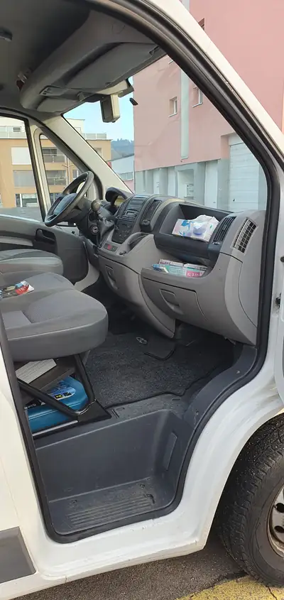 Peugeot Boxer 335-160 FL2 — Utilitaire diesel robuste, révision complète incluse — Miniatura 11