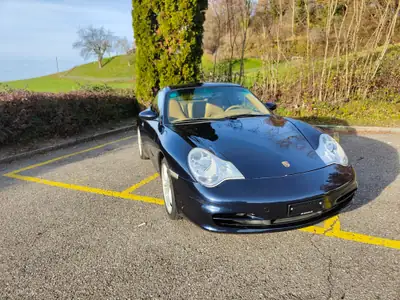 Porsche 911 Carrera 4 2003 — Coupé légendaire, transmission automatique, 144'687 km — vue extérieure