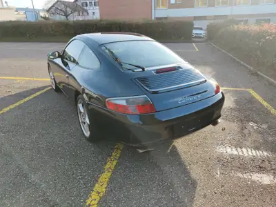 Porsche 911 Carrera 4 2003 — Coupé légendaire, transmission automatique, 144'687 km — arrière