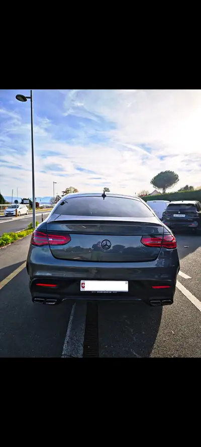 Mercedes-Benz GLE Coupé 350 d 4Matic — SUV premium diesel, 4x4 performant et bien entretenu — Seitenansicht