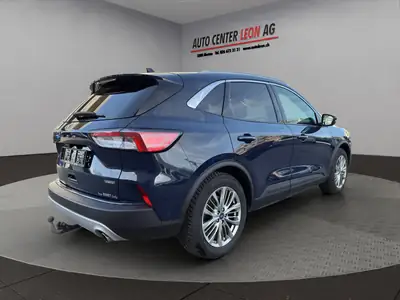 Ford Kuga 2.5 PHEV Titanium X — SUV hybride rechargeable, économe et bien équipé — détail