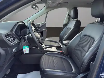 Ford Kuga 2.5 PHEV Titanium X — SUV hybride rechargeable, économe et bien équipé — Miniature 9
