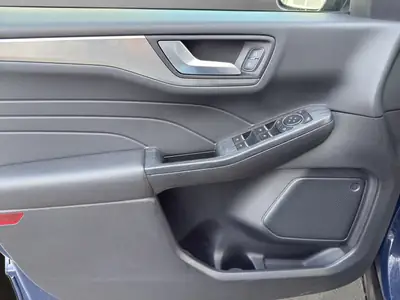 Ford Kuga 2.5 PHEV Titanium X — SUV hybride rechargeable, économe et bien équipé — Miniature 12